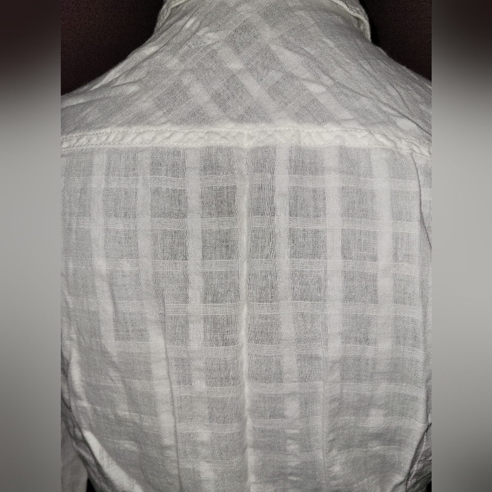 White Patterned Blouse with Snaps - Picture 9 of 16